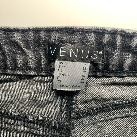 Black and Leopard Jeans Stonewashed Denim Cropped Jeans from Venus - Picture 4 of 8